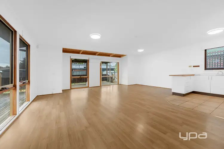 Second view of Homely house listing, 7 Retreat Place, Werribee VIC 3030