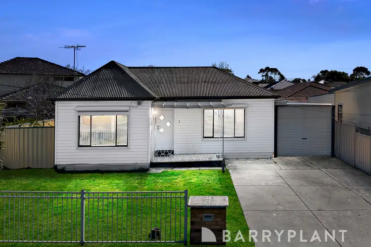 1 Manfred Avenue, St Albans VIC 3021