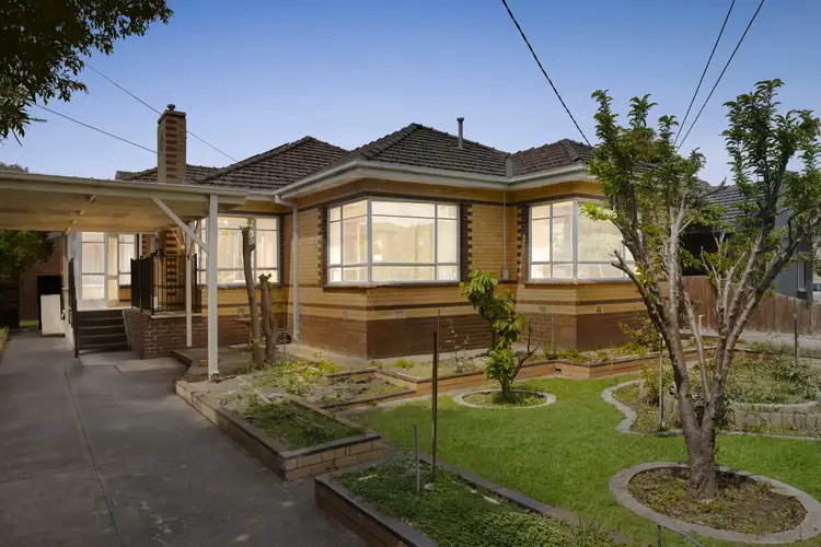 1/4 Koonawarra Street, Clayton VIC 3168