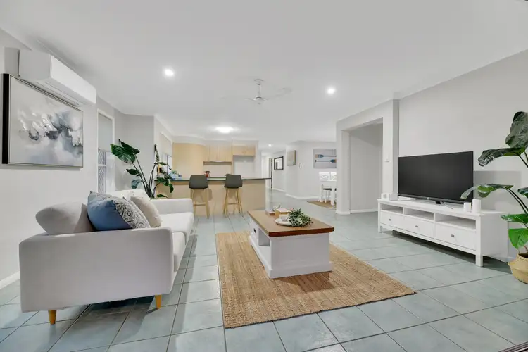 Sixth view of Homely house listing, 2 Diamondy Close, Forest Lake QLD 4078