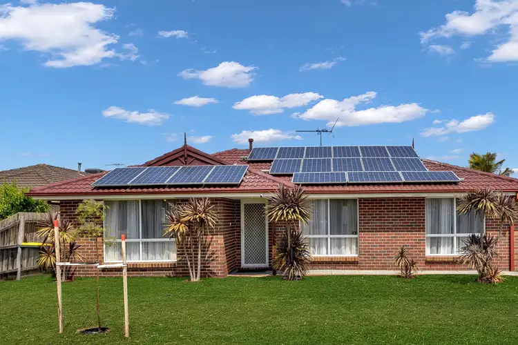 13 Ryland Circuit, Delahey VIC 3037