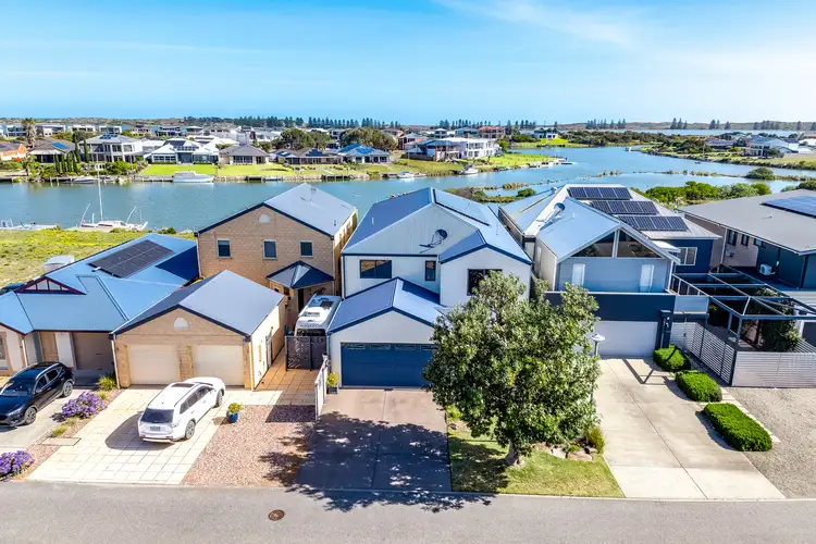 105 Wentworth Parade, Hindmarsh Island SA 5214
