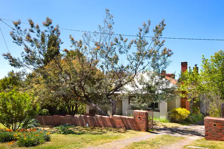 6 Farnsworth Street