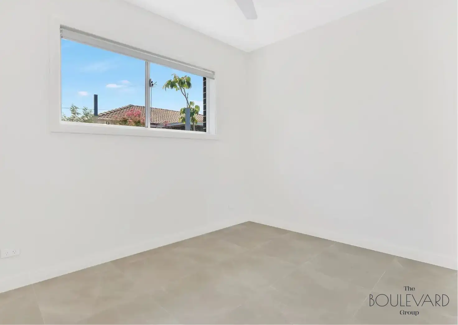 Main view of Homely unit listing, 33a Fairfield Road, Woodpark NSW 2164