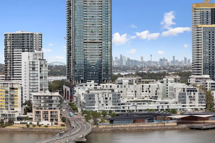 1612/13 Verona Drive