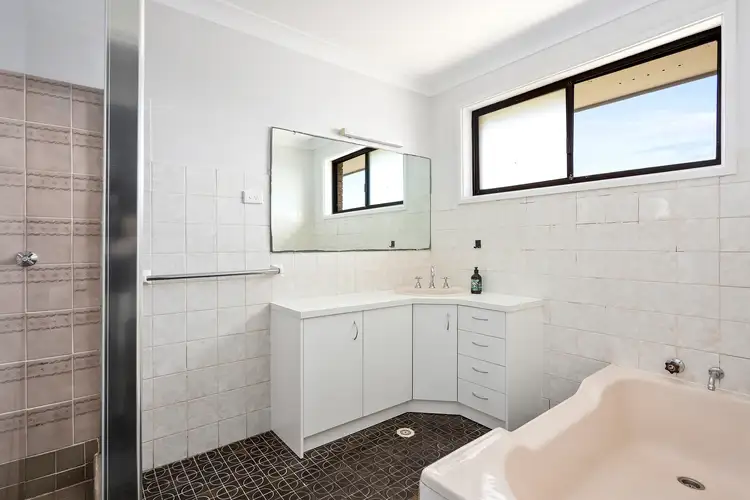 Sixth view of Homely house listing, 33 Burgess Avenue, Figtree NSW 2525