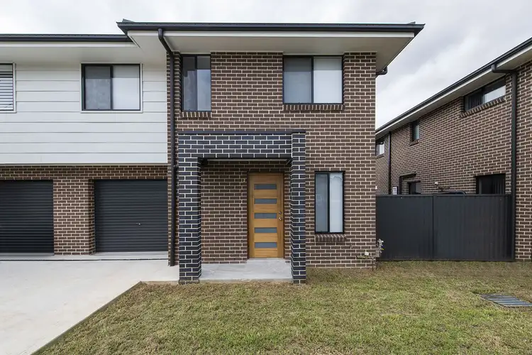 2/70-72 Bringelly Road, Kingswood NSW 2747