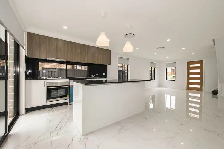 Fifth view of Homely semi-detached listing, 2/70-72 Bringelly Road, Kingswood NSW 2747