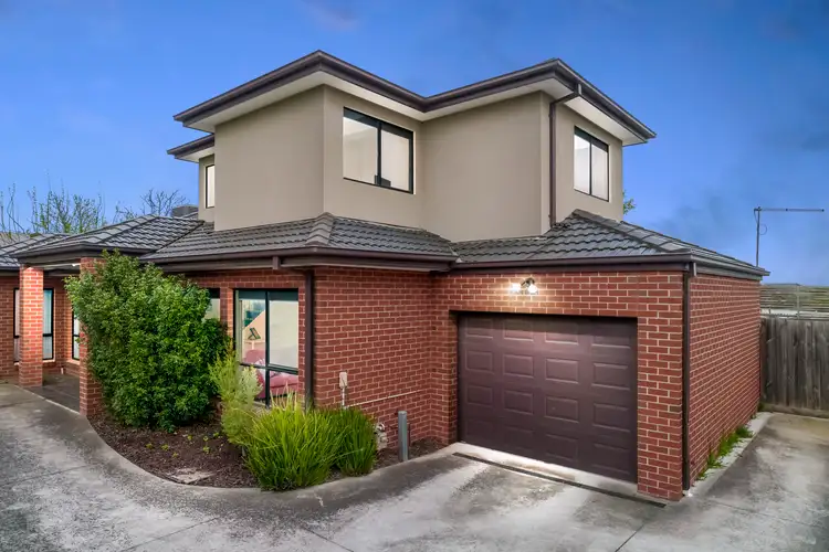 2/13 Louis Street, Doveton VIC 3177