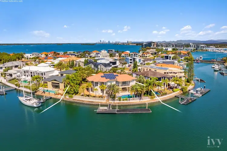 11-13 Queen Guineveres Place, Sovereign Islands QLD 4216