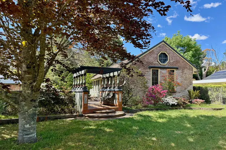52 Dalrymple Avenue, Wentworth Falls NSW 2782