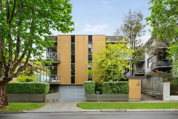 1/4 The Avenue, Windsor VIC 3181