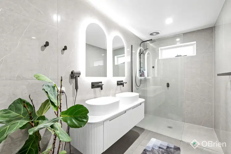 2 Tamarisk Road, Narre Warren VIC 3805