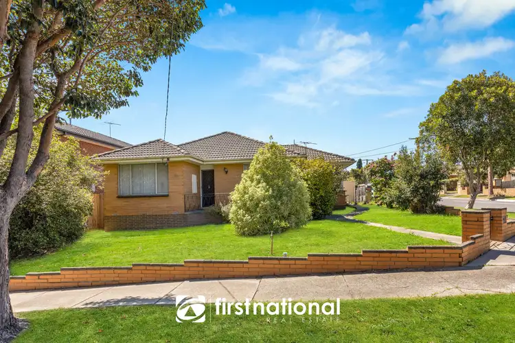 15 Kingswood Crescent, Noble Park North VIC 3174