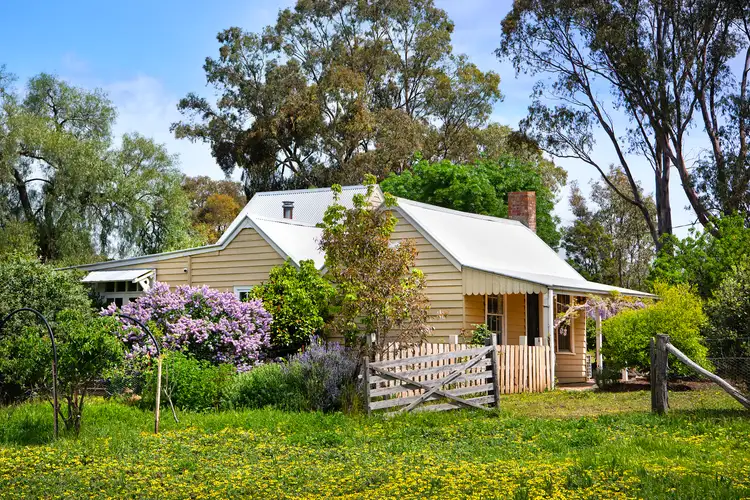 22 Adair Street East, Maldon VIC 3463