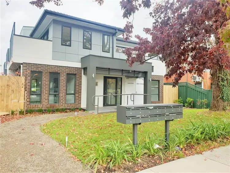 4/4 Albert Avenue, Oakleigh VIC 3166