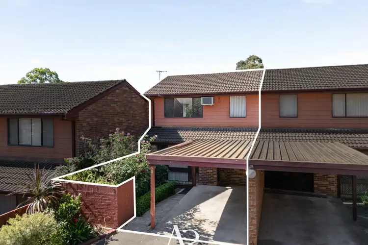 8/6 Jacquinot Place, Glenfield NSW 2167