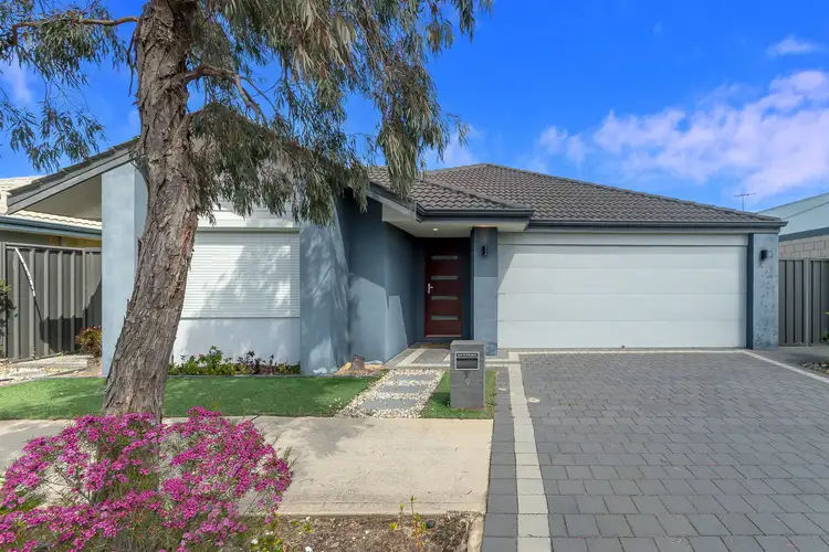 9 Charnwood Grove, Hilbert WA 6112