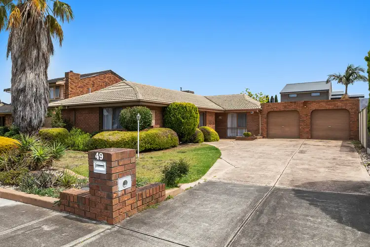 49 Prince Albert Crescent, Taylors Lakes VIC 3038