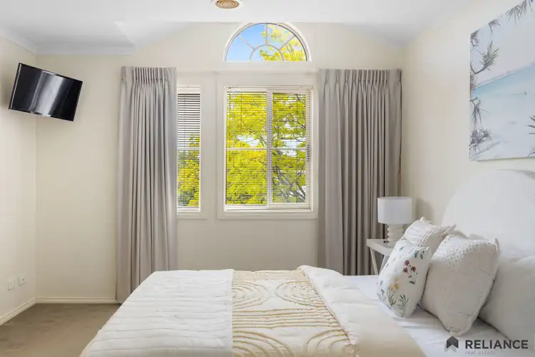 Fourth view of Homely house listing, 2 The Crest, Attwood VIC 3049