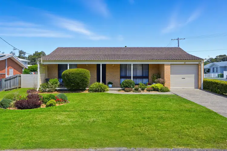 1 Barramundi Place, Bateau Bay NSW 2261