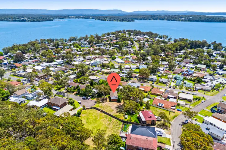 Sixth view of Homely house listing, 5 Apanie Close, Summerland Point NSW 2259