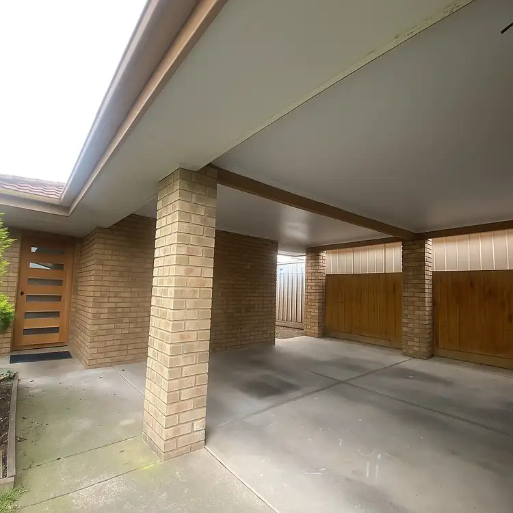 27 Pinnacle Way, Hampton Park VIC 3976