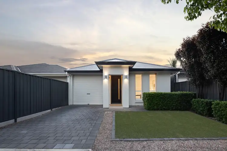 3A Ragless Avenue, Park Holme SA 5043