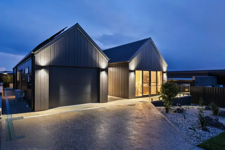 6 Oakmont Road, Midway Point TAS 7171