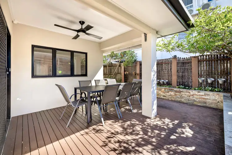 3/279 Lake Street, Cairns North QLD 4870