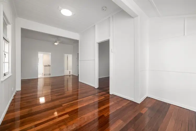 11 Elliott Street, Woolloongabba QLD 4102