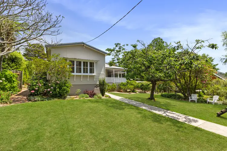 8 Sunnyside Avenue, Wentworth Falls NSW 2782
