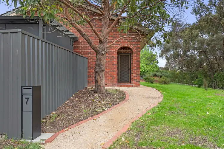 7 Sargent Parade, Bellevue Heights SA 5050