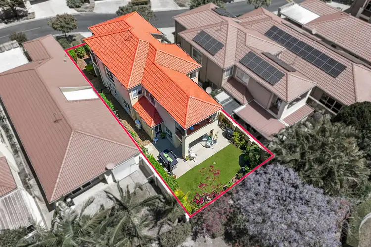 3/3 Robina Town Centre Drive, Robina QLD 4226