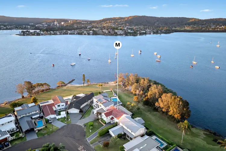 15 Bayside Drive, Green Point NSW 2251