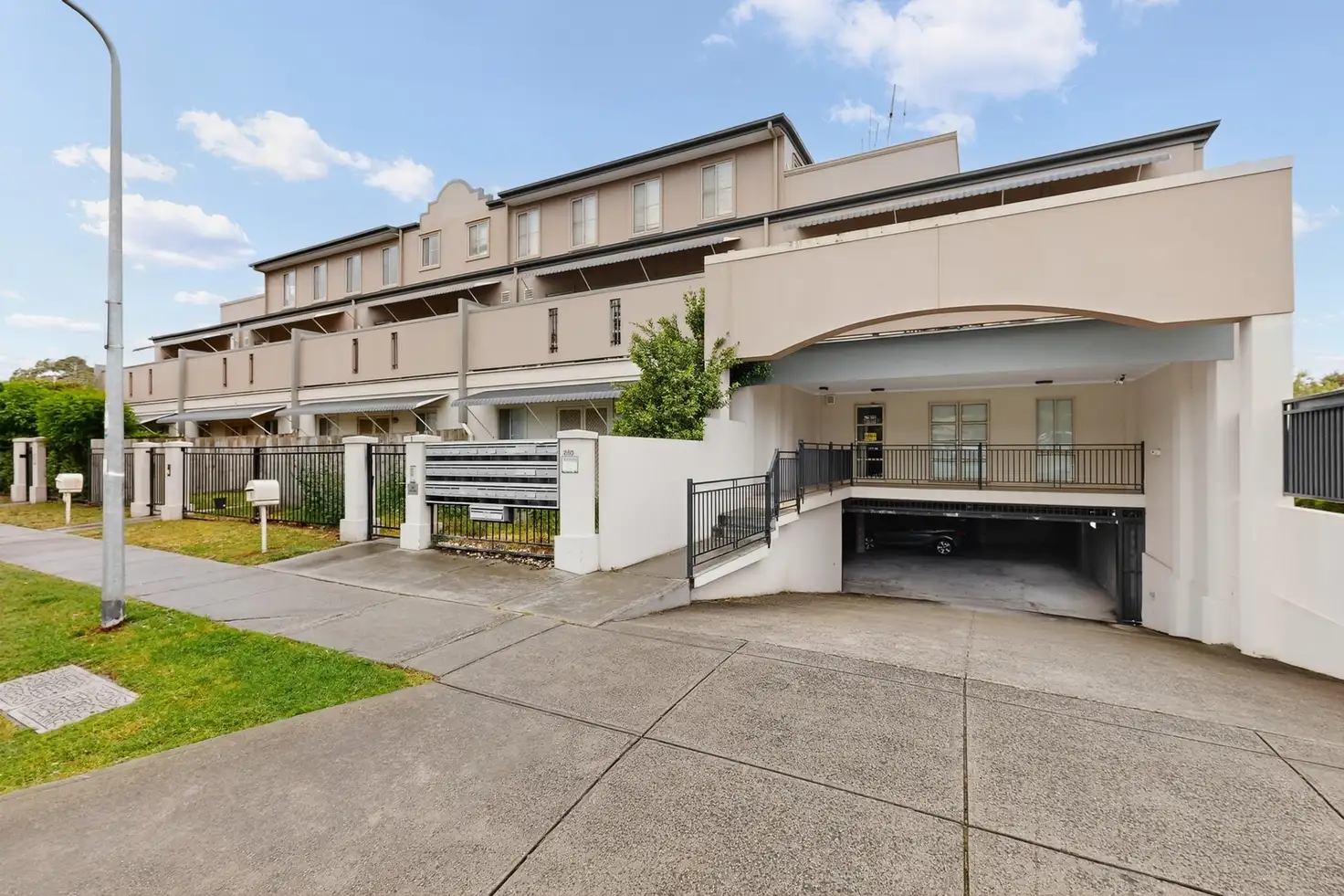Main view of Homely townhouse listing, 24/250-254 Sunshine Avenue, Kealba VIC 3021