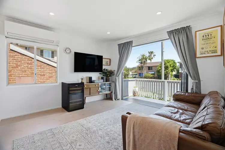 Fifth view of Homely house listing, 361 Lakedge Avenue, Berkeley Vale NSW 2261