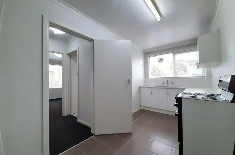 1/10 Kelvin Grove, Springvale VIC 3171