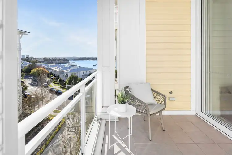 501/50 Peninsula Drive