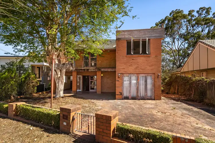 204 Stanley Terrace, Taringa QLD 4068