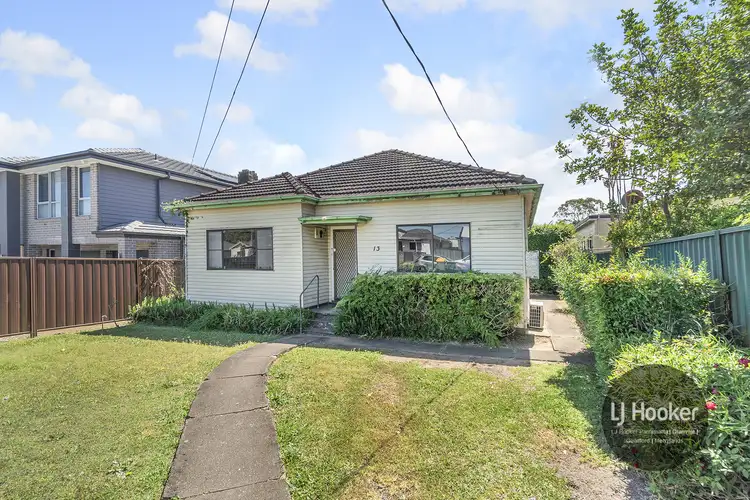 13 Willoughby Street, Guildford NSW 2161