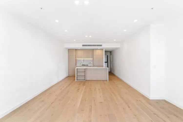 302/313B Pacific Highway