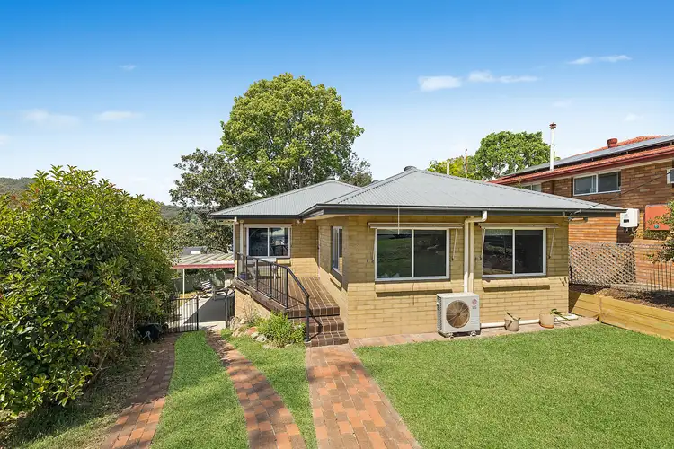 8 Opala Avenue, Wyoming NSW 2250