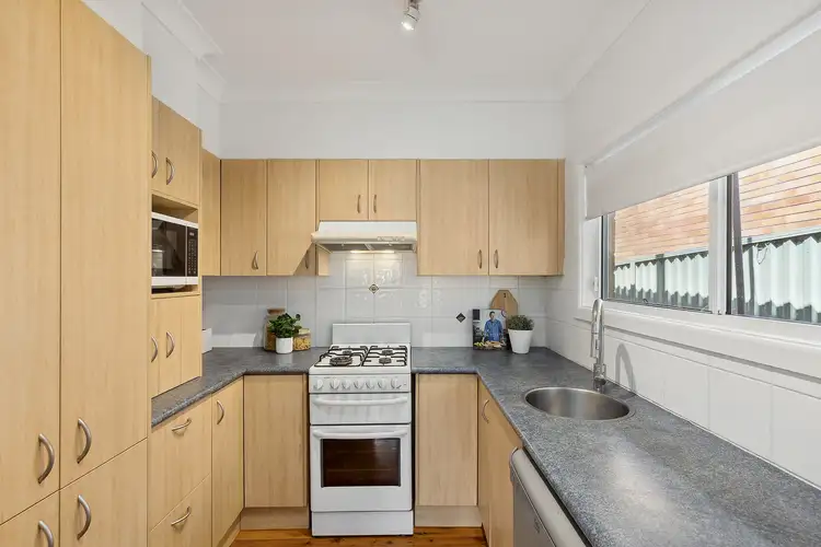 Fourth view of Homely house listing, 8 Opala Avenue, Wyoming NSW 2250