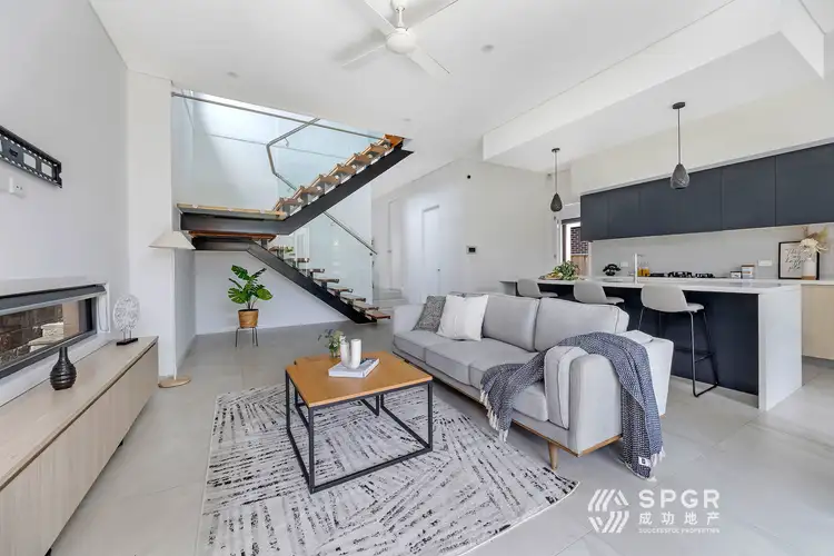 27 Equinox Drive, Box Hill NSW 2765