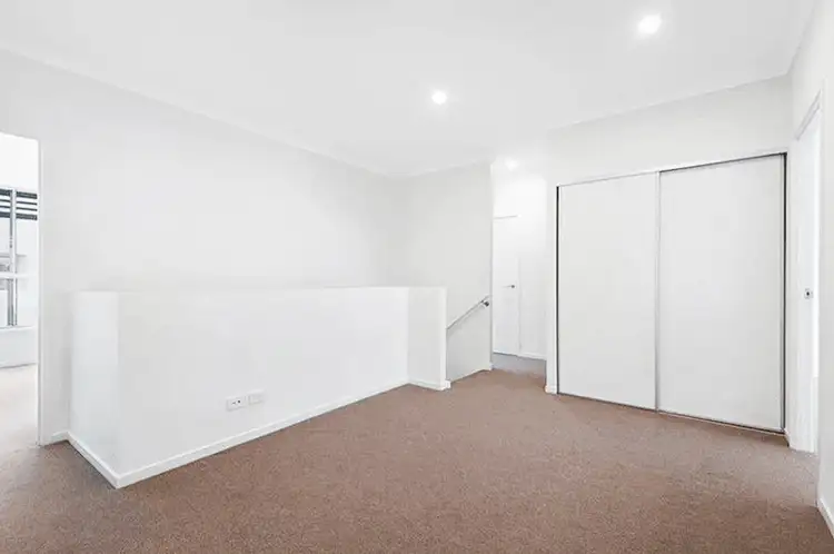 Sixth view of Homely townhouse listing, 7016/3400 Panorama Drive, Carrara QLD 4211