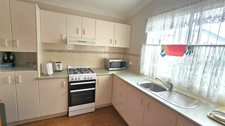 Fourth view of Homely unit listing, 2/4th Avenue Osborne Parade, Warilla NSW 2528