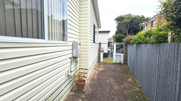 Fifth view of Homely unit listing, 2/4th Avenue Osborne Parade, Warilla NSW 2528