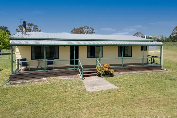 40 Lawson Road, Armidale NSW 2350