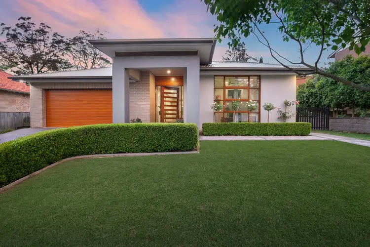 6 Stuart Avenue, Normanhurst NSW 2076